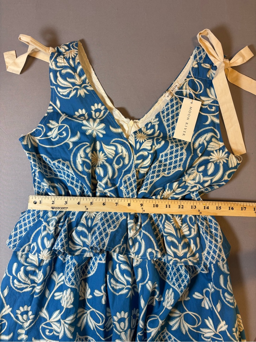 MOON RIVER NEW WITH TAGS Floral Maxi Dress Size Medium - Picture 4 of 10